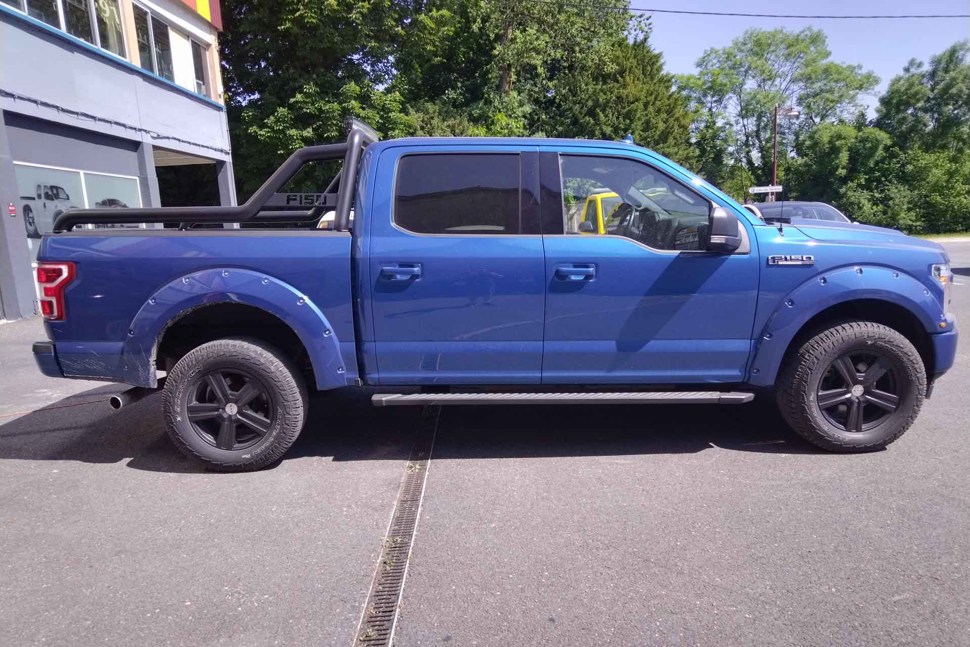 Ford F-150 Bleu