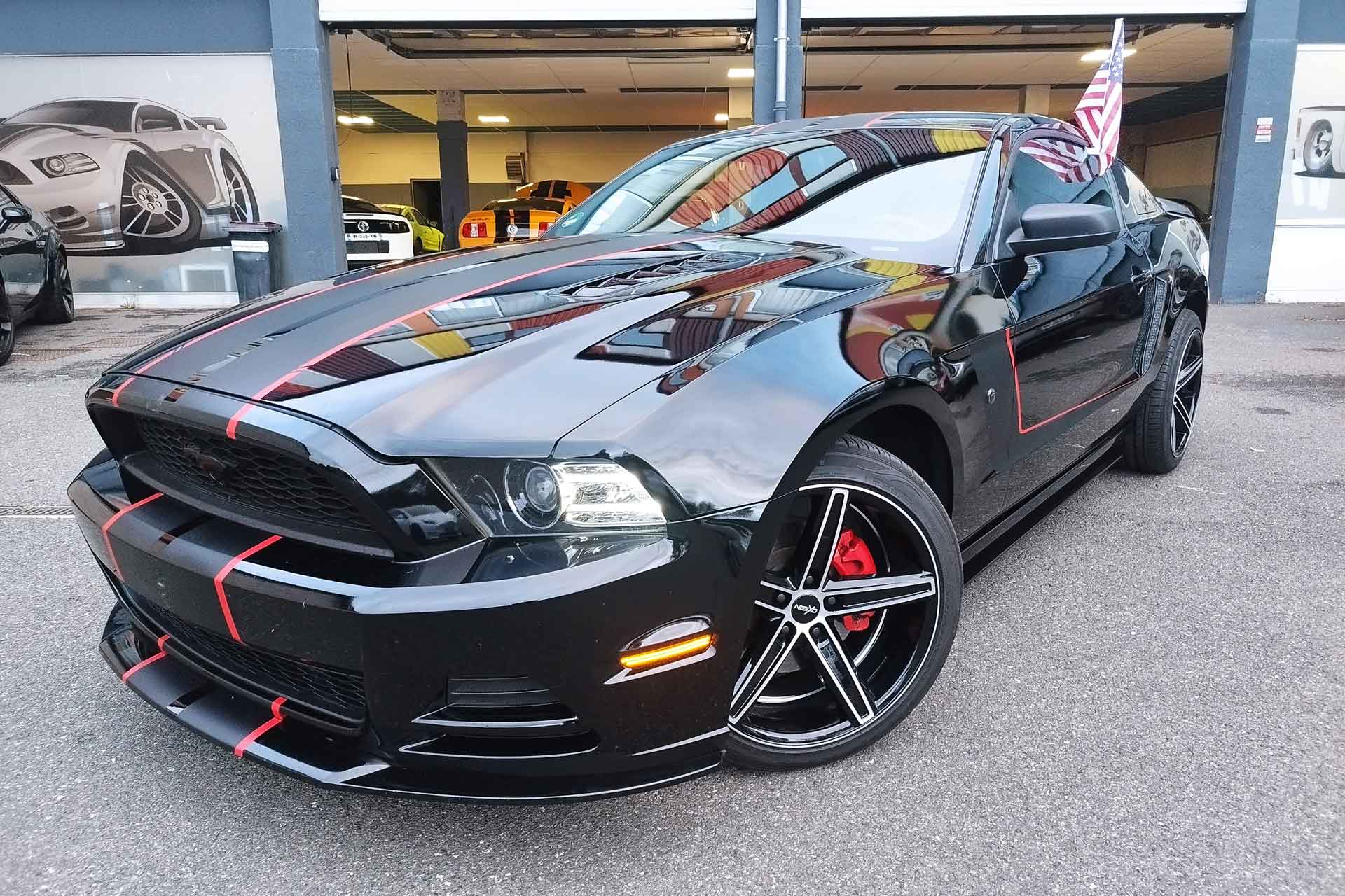 Ford Mustang V6 3.7L Noir 2013